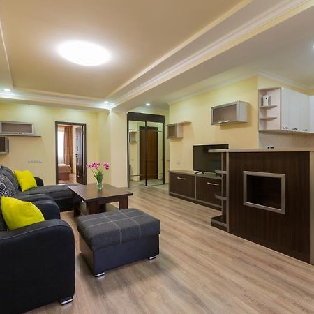 Umba Apartment N5 - Balcony And Mount Ararat View Erivan Exterior foto