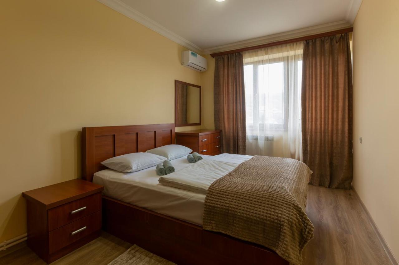 Umba Apartment N5 - Balcony And Mount Ararat View Erivan Exterior foto
